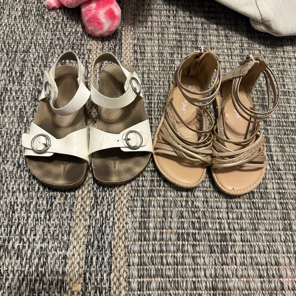 Toddler size 9 cat and Jack and Old Navy bundle of sandals